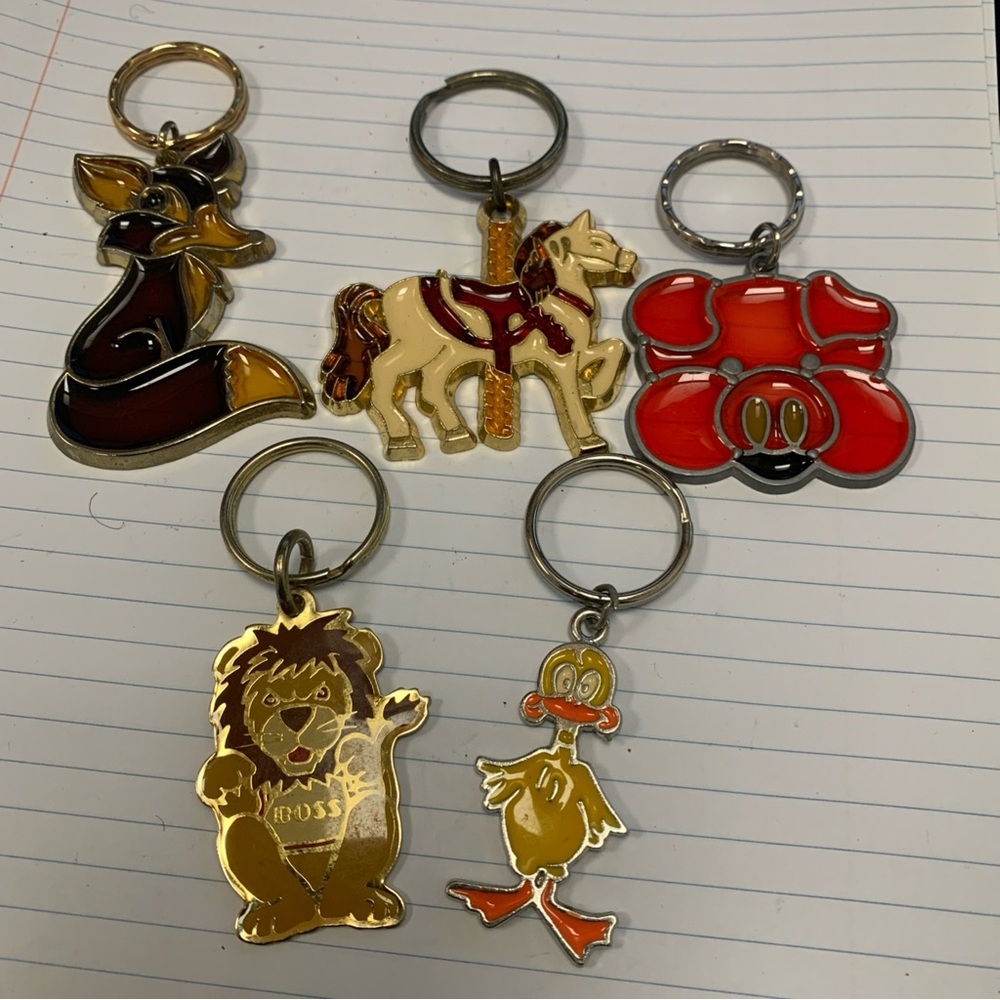 Lot Of 5 VINTAGE Enamel Stainglass KEYCHAINs SWIB Unbranded